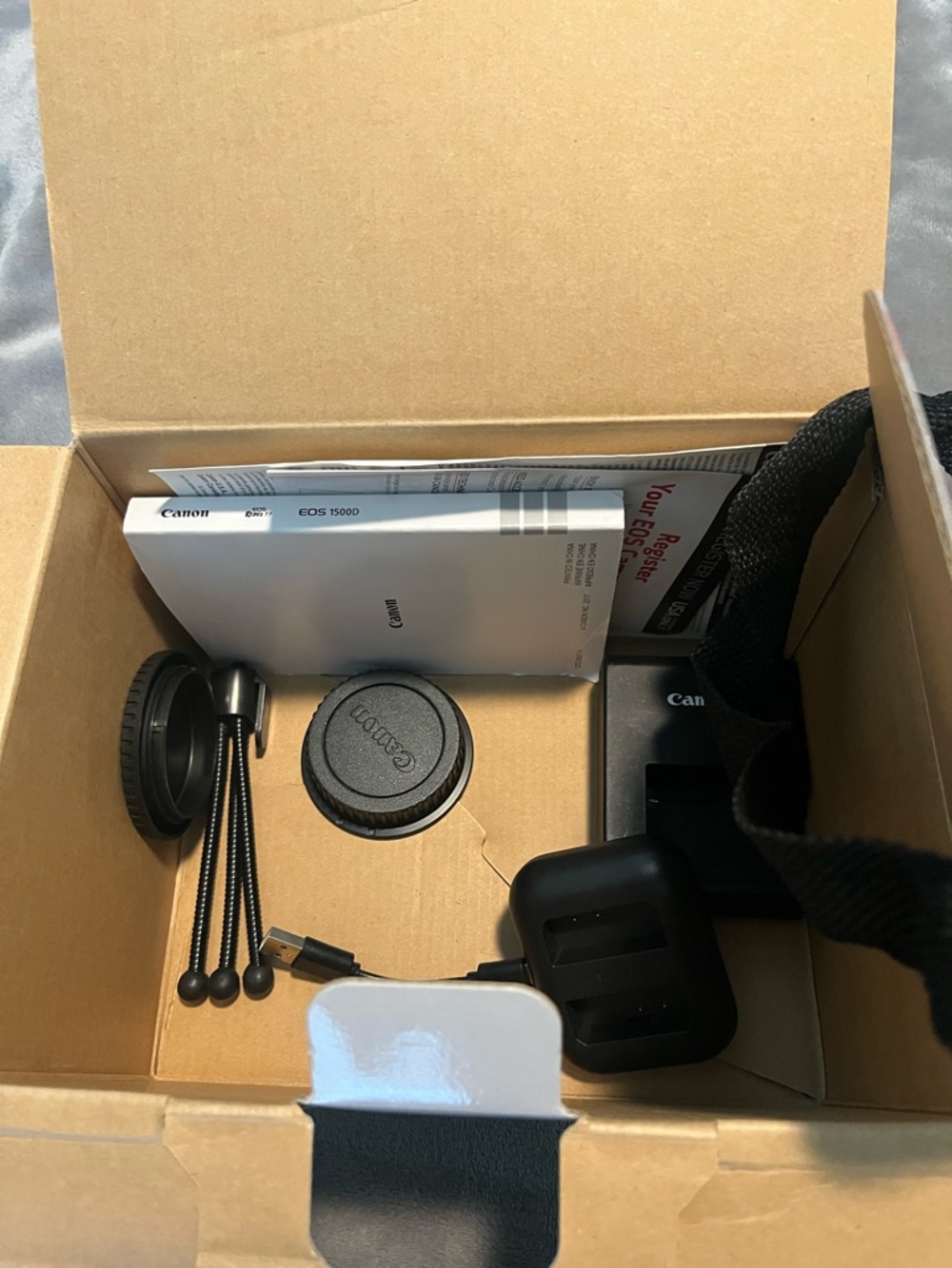 Canon EOS Rebel T7 DSLR Camera Kit - Black & White Box - Picture 9 of 11